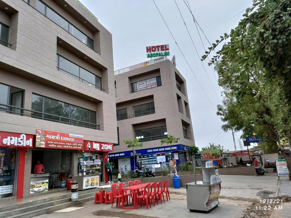 Hotel Asopalav Gandhinagar Bagian luar foto