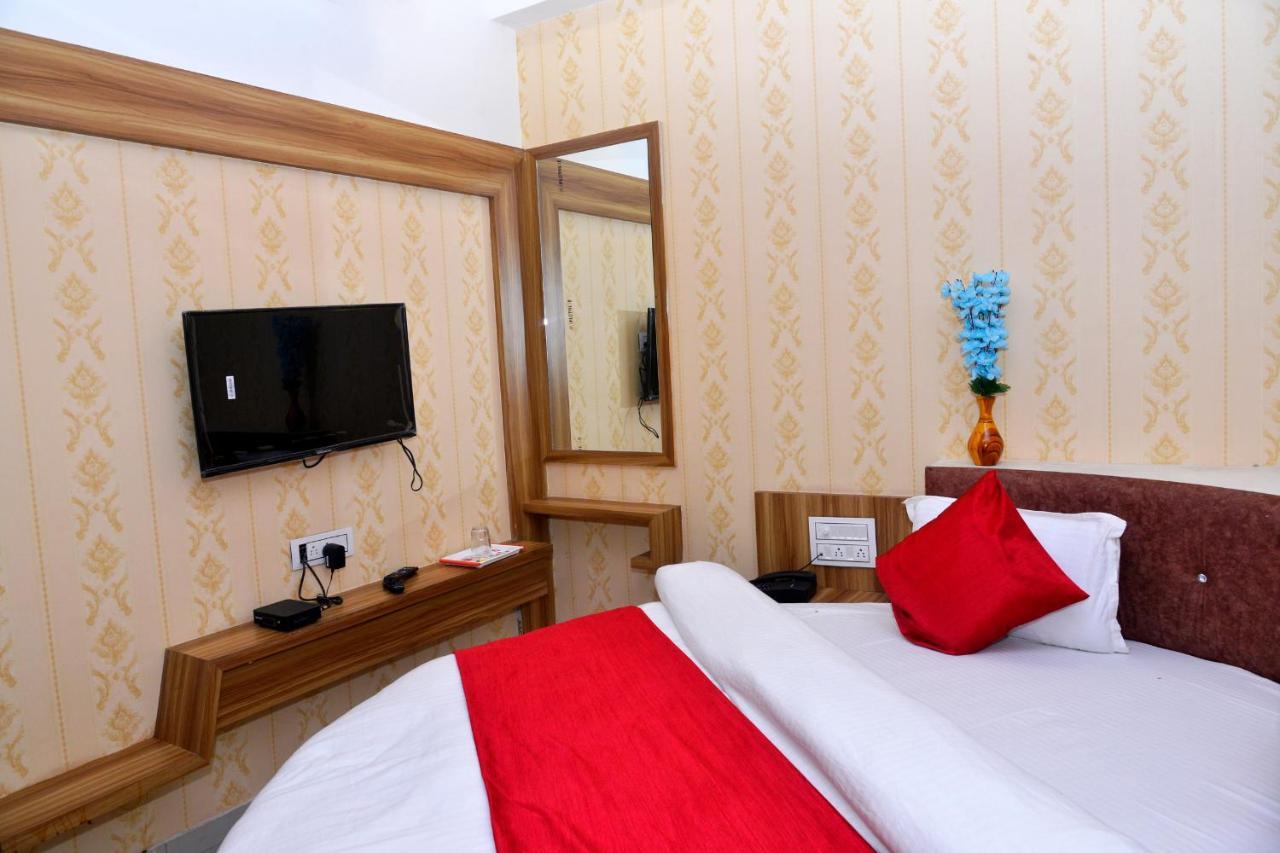 Hotel Asopalav Gandhinagar Bagian luar foto
